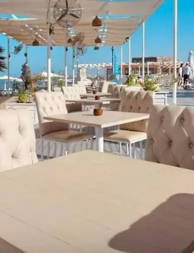 Amazing 2 Bedroom Selena Bay *