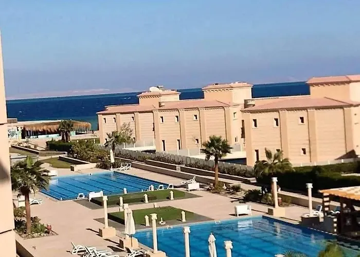 Amazing 2 Bedroom Selena Bay شقة *